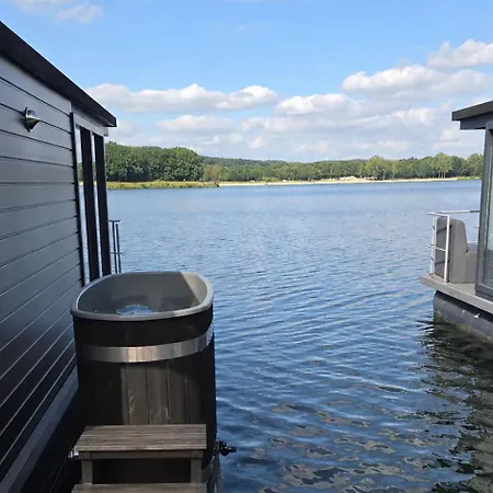 Houseboat Marina Mookerplas Met Duo Hottub I 4 - 6 Personen
