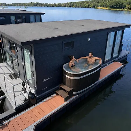 Houseboat Marina Mookerplas Met Duo Hottub I 4 - 6 Personen Holiday home Middelaar