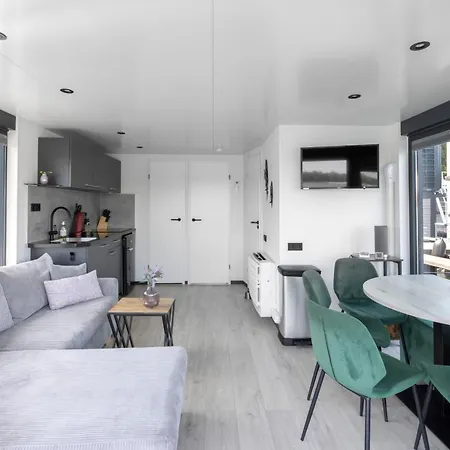 Holiday home Houseboat Marina Mookerplas Met Duo Hottub I 4 - 6 Personen *