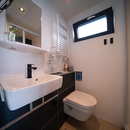 Houseboat Marina Mookerplas Met Duo Hottub I 4 - 6 Personen * Middelaar