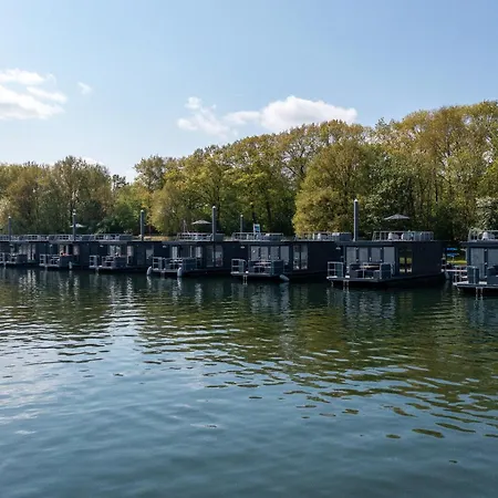 Houseboat Marina Mookerplas Met Duo Hottub I 4 - 6 Personen Holiday home