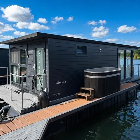 Holiday home Houseboat Marina Mookerplas Met Duo Hottub I 4 - 6 Personen Middelaar