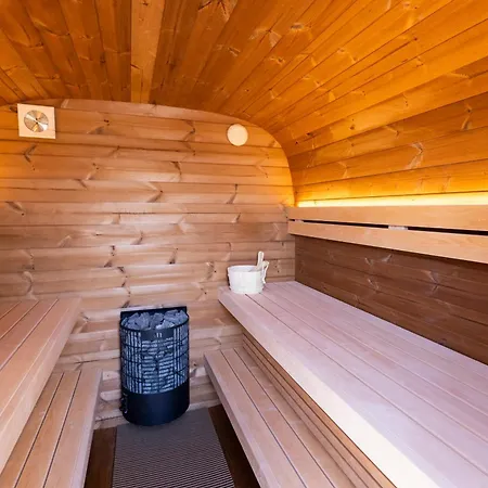 Holiday home Houseboat Marina Mookerplas Met Duo Hottub I 4 - 6 Personen *